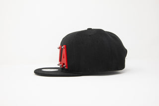 Jaza Snapback Cap in Schwarz/Rot Hip Hop Style