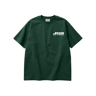 DunkelgruenesJAZAUnisexT-Shirtmitkleinemweissen_BornToBeRich_Brustprint_flachliegendaufweissemHintergrund